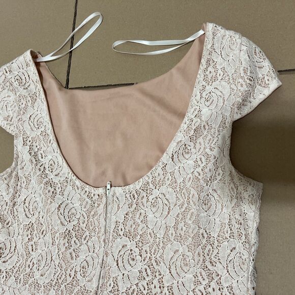 City Triangles Dress Ivory Lace Overlay Crystal Belt Sleeveless Pocket Sz 14 Y2K - Picture 9 of 9